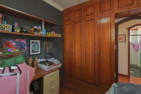 Apartamento à venda com 3 quartos, 181m² em Sagrada Família, Belo Horizonte