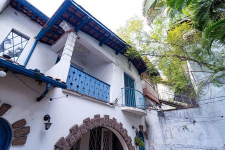 Fachada de casa para alugar com 2 quartos, 100m² em Morro dos Ingleses, São Paulo