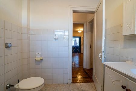 Casa para alugar com 100m², 2 quartos e 1 vaga Casa para alugar com 100m², 2 quartos e 1 vagaBanheiro