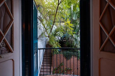 Casa para alugar com 100m², 2 quartos e 1 vaga Casa para alugar com 100m², 2 quartos e 1 vagaSacada do Quarto 2