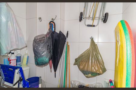Apartamento à venda com 71m², 2 quartos e sem vaga Apartamento à venda com 71m², 2 quartos e sem vagaBanheiro de Serviço