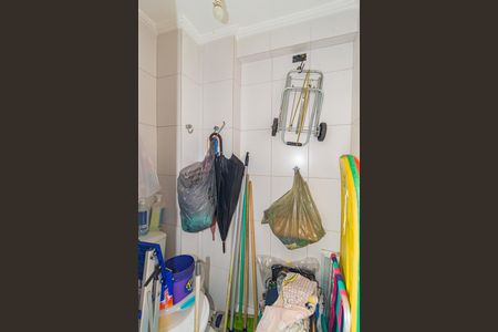 Apartamento à venda com 71m², 2 quartos e sem vaga Apartamento à venda com 71m², 2 quartos e sem vagaBanheiro de Serviço