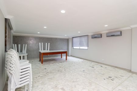 Apartamento à venda com 71m², 2 quartos e sem vaga Apartamento à venda com 71m², 2 quartos e sem vagaÁrea comum