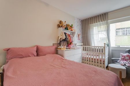 Quarto de apartamento à venda com 1 quarto, 54m² em Jardim do Salso, Porto Alegre