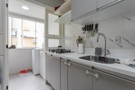 Cozinha e Área de Serviço de apartamento à venda com 1 quarto, 54m² em Jardim do Salso, Porto Alegre