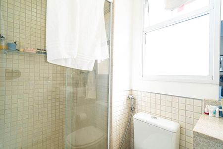 Apartamento à venda com 47m², 2 quartos e 1 vaga Apartamento à venda com 47m², 2 quartos e 1 vagaBanheiro da Suíte 1