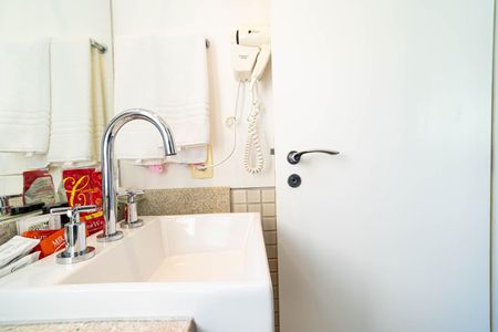 Apartamento à venda com 47m², 2 quartos e 1 vaga Apartamento à venda com 47m², 2 quartos e 1 vagaBanheiro da Suíte 1