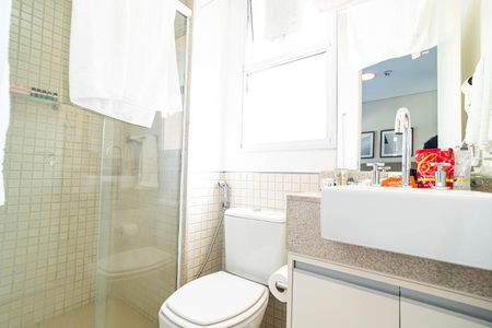 Apartamento à venda com 47m², 2 quartos e 1 vaga Apartamento à venda com 47m², 2 quartos e 1 vagaBanheiro da Suíte 1