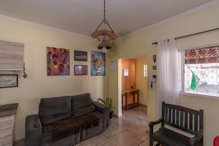 Casa à venda com 80m², 2 quartos e 2 vagas Casa à venda com 80m², 2 quartos e 2 vagasSala