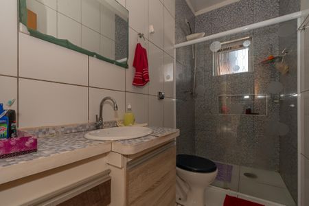 Casa à venda com 80m², 2 quartos e 2 vagas Casa à venda com 80m², 2 quartos e 2 vagasBanheiro Corredor