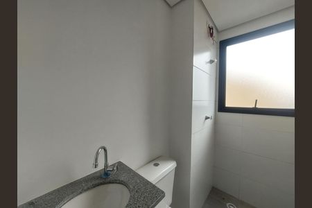 Banheiro de apartamento para alugar com 2 quartos, 39m² em Jardim Prudência, São Paulo