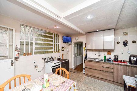 Cozinha de apartamento à venda com 3 quartos, 140m² em Passo D’areia, Porto Alegre