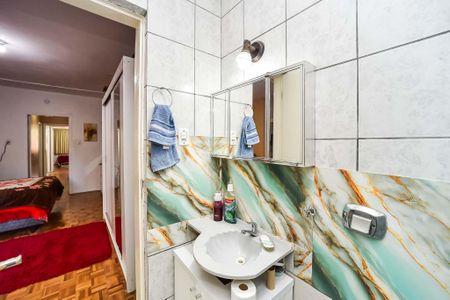 Apartamento à venda com 140m², 3 quartos e 3 vagas Apartamento à venda com 140m², 3 quartos e 3 vagasBanheiro da Suíte