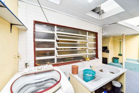 Apartamento à venda com 140m², 3 quartos e 3 vagas Apartamento à venda com 140m², 3 quartos e 3 vagasÁrea de Serviço