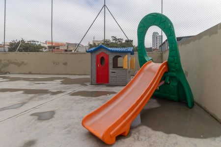 Apartamento à venda com 136m², 3 quartos e 2 vagas Apartamento à venda com 136m², 3 quartos e 2 vagasÁrea comum - Playground
