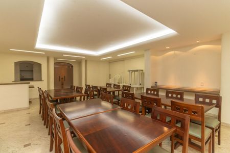 Apartamento à venda com 136m², 3 quartos e 2 vagas Apartamento à venda com 136m², 3 quartos e 2 vagasÁrea comum - Salão de festas