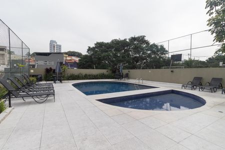 Apartamento à venda com 136m², 3 quartos e 2 vagas Apartamento à venda com 136m², 3 quartos e 2 vagasÁrea comum - Piscina