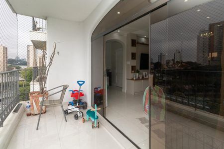 Apartamento à venda com 136m², 3 quartos e 2 vagas Apartamento à venda com 136m², 3 quartos e 2 vagasVaranda da Sala