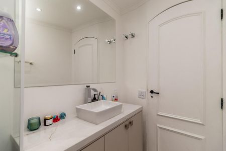Apartamento à venda com 136m², 3 quartos e 2 vagas Apartamento à venda com 136m², 3 quartos e 2 vagasBanheiro Social
