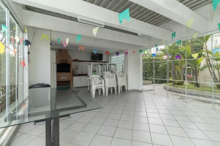 Apartamento à venda com 136m², 3 quartos e 2 vagas Apartamento à venda com 136m², 3 quartos e 2 vagasÁrea comum - Churrasqueira