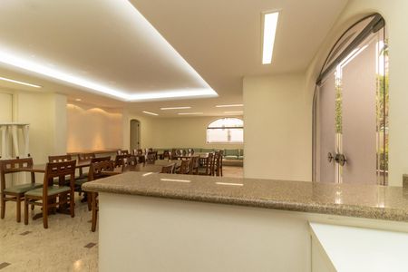 Apartamento à venda com 136m², 3 quartos e 2 vagas Apartamento à venda com 136m², 3 quartos e 2 vagasÁrea comum - Salão de festas