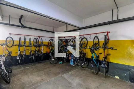Apartamento à venda com 136m², 3 quartos e 2 vagas Apartamento à venda com 136m², 3 quartos e 2 vagasBicicletário