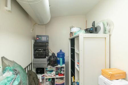 Apartamento à venda com 136m², 3 quartos e 2 vagas Apartamento à venda com 136m², 3 quartos e 2 vagasDespensa