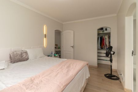 Apartamento à venda com 136m², 3 quartos e 2 vagas Apartamento à venda com 136m², 3 quartos e 2 vagasSuíte