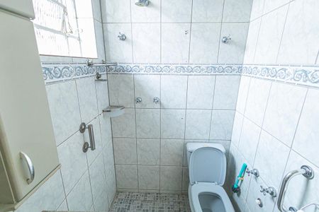 Banheiro 02 de casa à venda com 5 quartos, 232m² em Renascença, Belo Horizonte