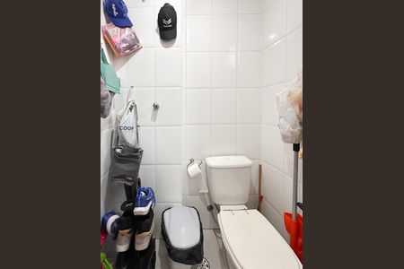 Apartamento à venda com 107m², 3 quartos e 2 vagas Apartamento à venda com 107m², 3 quartos e 2 vagasBanheiro de serviço