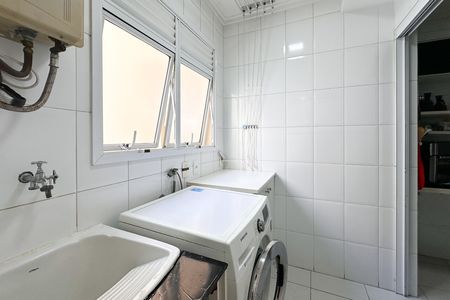 Apartamento à venda com 107m², 3 quartos e 2 vagas Apartamento à venda com 107m², 3 quartos e 2 vagasÁrea de Serviço