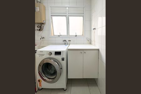 Apartamento à venda com 107m², 3 quartos e 2 vagas Apartamento à venda com 107m², 3 quartos e 2 vagasÁrea de Serviço