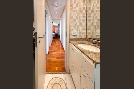 Banheiro Social de apartamento à venda com 3 quartos, 107m² em Baeta Neves, São Bernardo do Campo