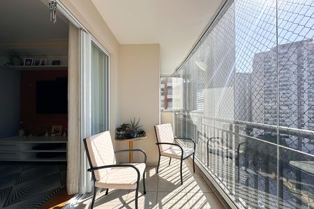 Apartamento à venda com 107m², 3 quartos e 2 vagas Apartamento à venda com 107m², 3 quartos e 2 vagasSacada