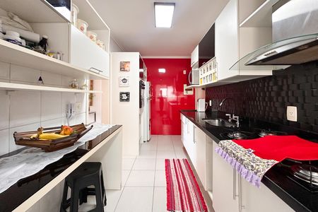 Apartamento à venda com 107m², 3 quartos e 2 vagas Apartamento à venda com 107m², 3 quartos e 2 vagasCozinha