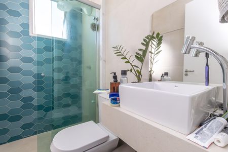 Banheiro Social de apartamento à venda com 2 quartos, 54m² em Candelária, Belo Horizonte