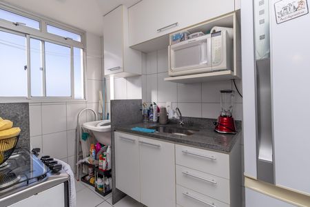 Apartamento à venda com 54m², 2 quartos e 1 vaga Apartamento à venda com 54m², 2 quartos e 1 vagaCozinha e Área de Serviço