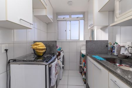Apartamento à venda com 54m², 2 quartos e 1 vaga Apartamento à venda com 54m², 2 quartos e 1 vagaCozinha e Área de Serviço