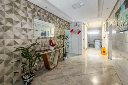Hall de entrada de apartamento para alugar com 2 quartos, 45m² em Cidade Ocian, Praia Grande
