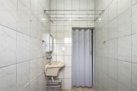 Apartamento para alugar com 45m², 2 quartos e sem vaga Apartamento para alugar com 45m², 2 quartos e sem vagaBanheiro