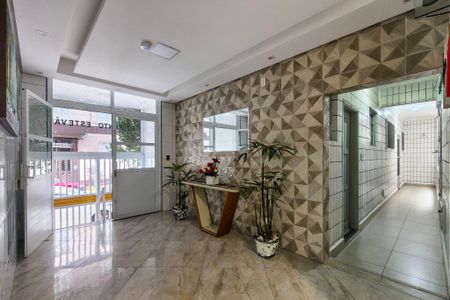 Hall de entrada de apartamento para alugar com 2 quartos, 45m² em Cidade Ocian, Praia Grande
