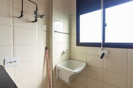 Apartamento para alugar com 70m², 3 quartos e 1 vagaÁrea de Serviço 