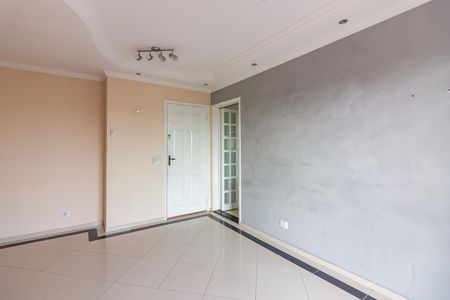 Sala  de apartamento para alugar com 3 quartos, 70m² em Km 18, Osasco