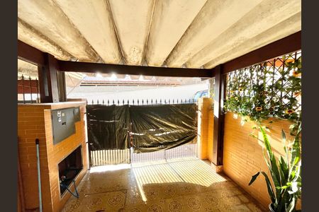 Garagem de casa à venda com 2 quartos, 128m² em Jardim S Kemel, São Paulo