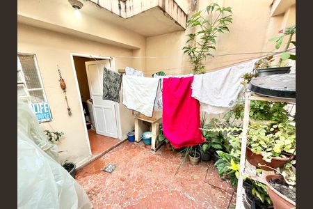 Quintal / Àrea de Serviço de casa à venda com 2 quartos, 128m² em Jardim S Kemel, São Paulo