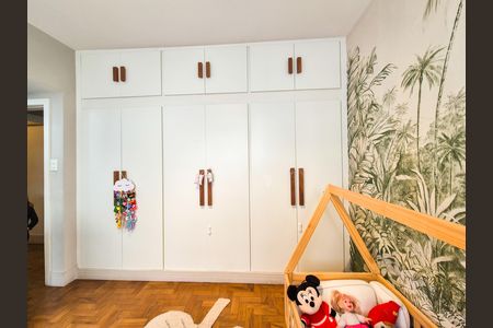 Apartamento para alugar com 180m², 4 quartos e 2 vagas Apartamento para alugar com 180m², 4 quartos e 2 vagasSuíte 2