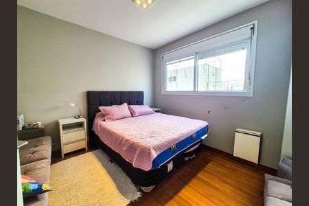 Apartamento para alugar com 180m², 4 quartos e 2 vagas Apartamento para alugar com 180m², 4 quartos e 2 vagasQuarto