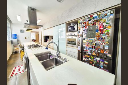 Apartamento para alugar com 180m², 4 quartos e 2 vagas Apartamento para alugar com 180m², 4 quartos e 2 vagasCozinha