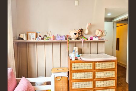 Apartamento para alugar com 180m², 4 quartos e 2 vagas Apartamento para alugar com 180m², 4 quartos e 2 vagasSuíte 2