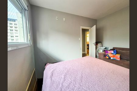 Apartamento para alugar com 180m², 4 quartos e 2 vagas Apartamento para alugar com 180m², 4 quartos e 2 vagasQuarto